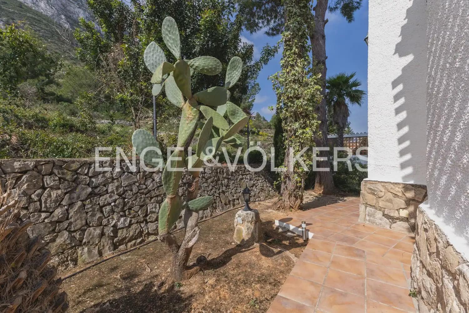 5 sovrum Villa till salu i Denia med pool garage - 695 000 € (Ref: 9898098)