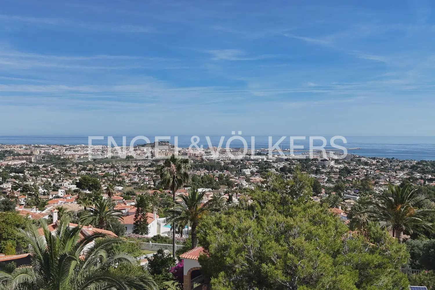 5 sovrum Villa till salu i Denia med pool garage - 695 000 € (Ref: 9898098)