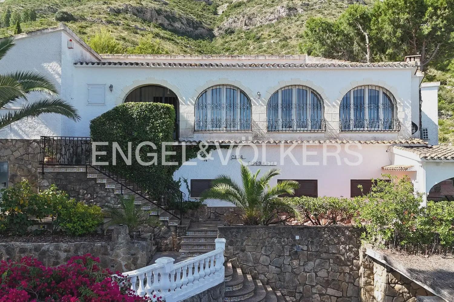 5 sovrum Villa till salu i Denia med pool garage - 695 000 € (Ref: 9898098)