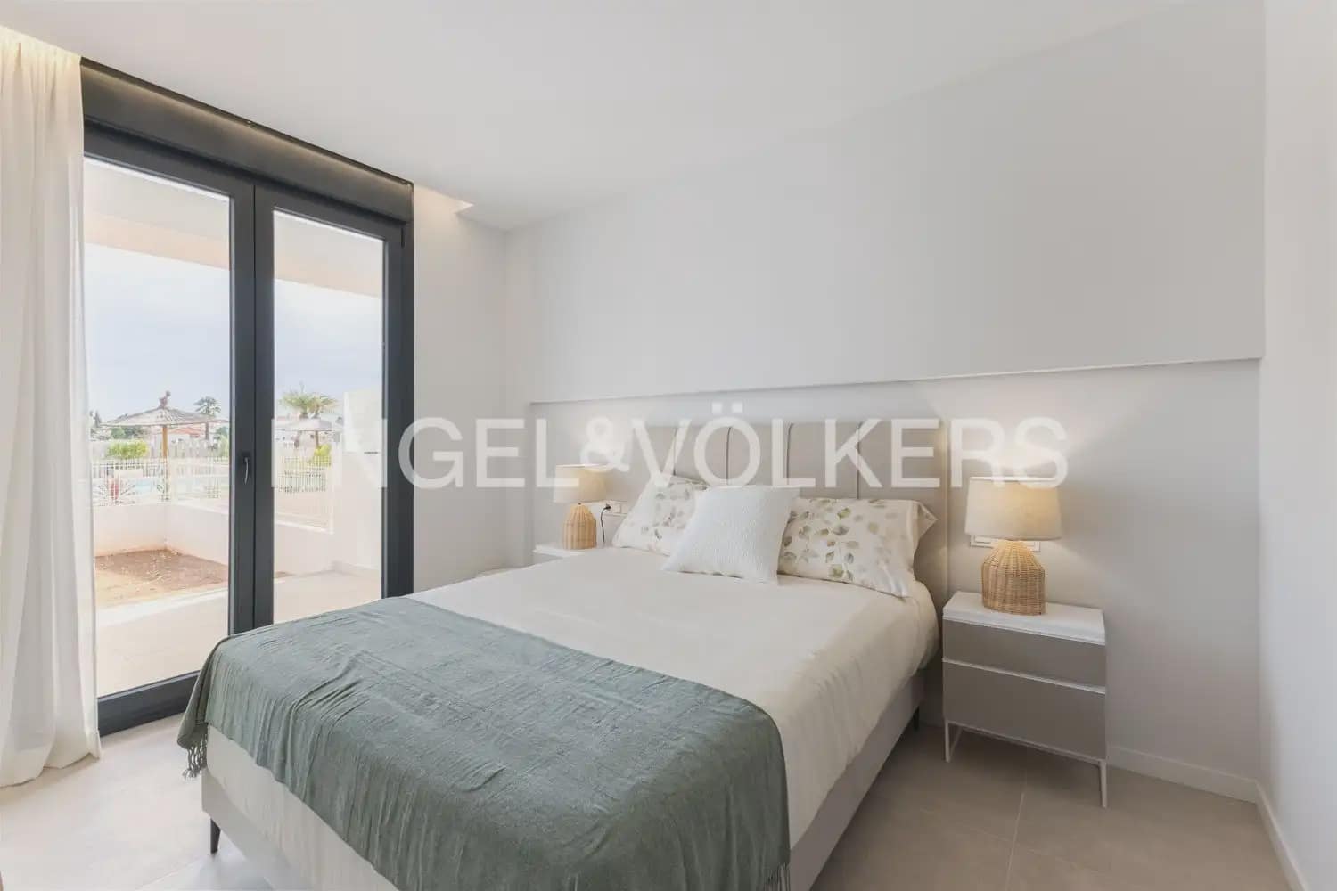Apartamento de 3 habitaciones en Dénia en venta con piscina - 499.000 € (Ref: 9898101)