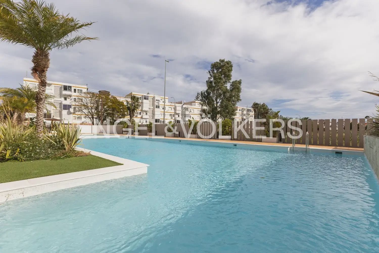 Apartamento de 3 habitaciones en Dénia en venta con piscina - 499.000 € (Ref: 9898101)