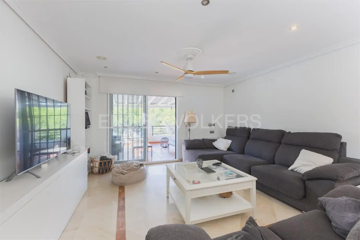 Chalet de 4 habitaciones en Oropesa  en venta con piscina garaje - 547.000 € (Ref: 9898102)