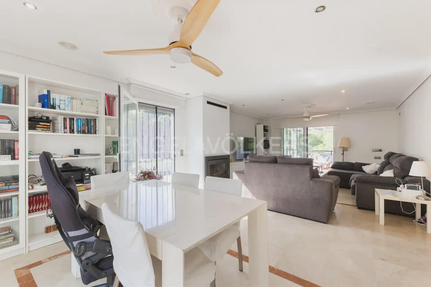Chalet de 4 habitaciones en Oropesa  en venta con piscina garaje - 547.000 € (Ref: 9898102)