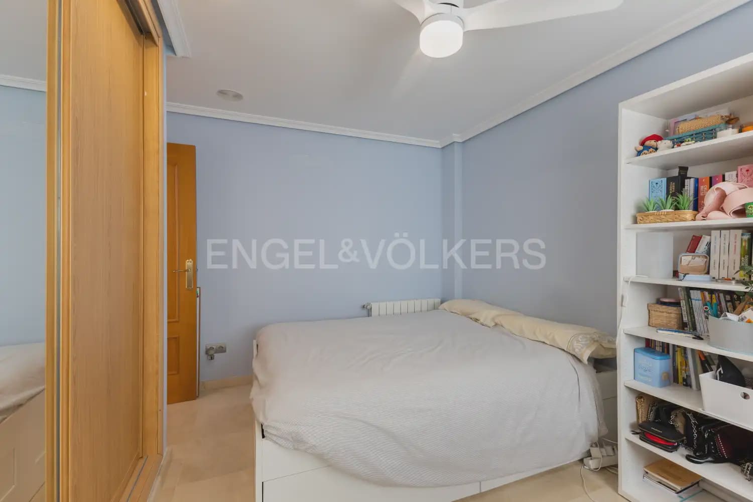 Chalet de 4 habitaciones en Oropesa  en venta con piscina garaje - 547.000 € (Ref: 9898102)