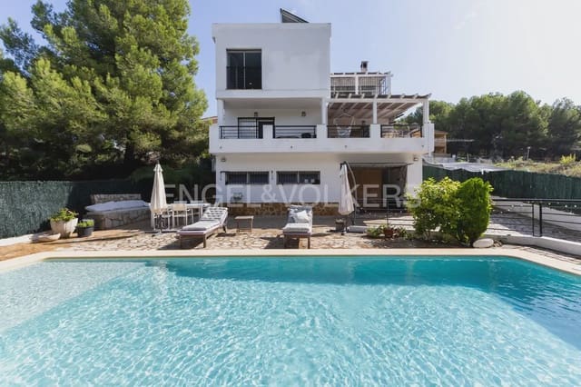 Chalet de 4 habitaciones en Oropesa  en venta con piscina garaje - 547.000 € (Ref: 9898102)