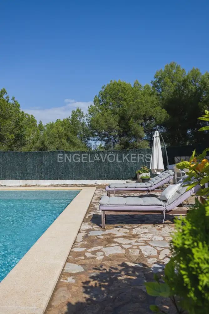 Chalet de 4 habitaciones en Oropesa  en venta con piscina garaje - 547.000 € (Ref: 9898102)