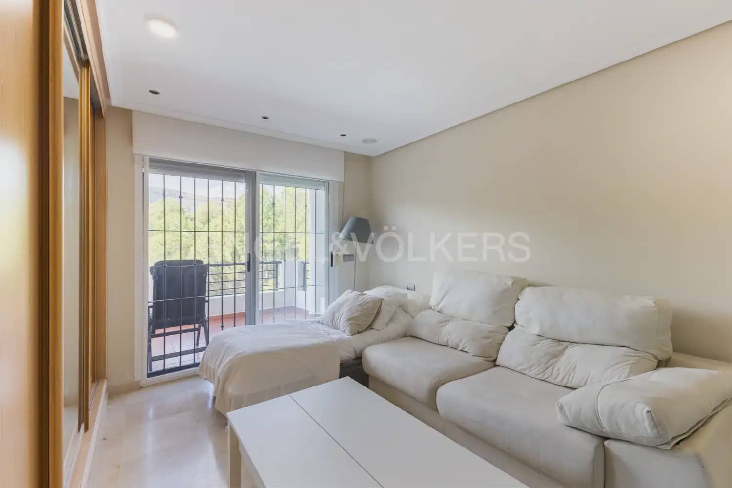 Chalet de 4 habitaciones en Oropesa  en venta con piscina garaje - 547.000 € (Ref: 9898102)