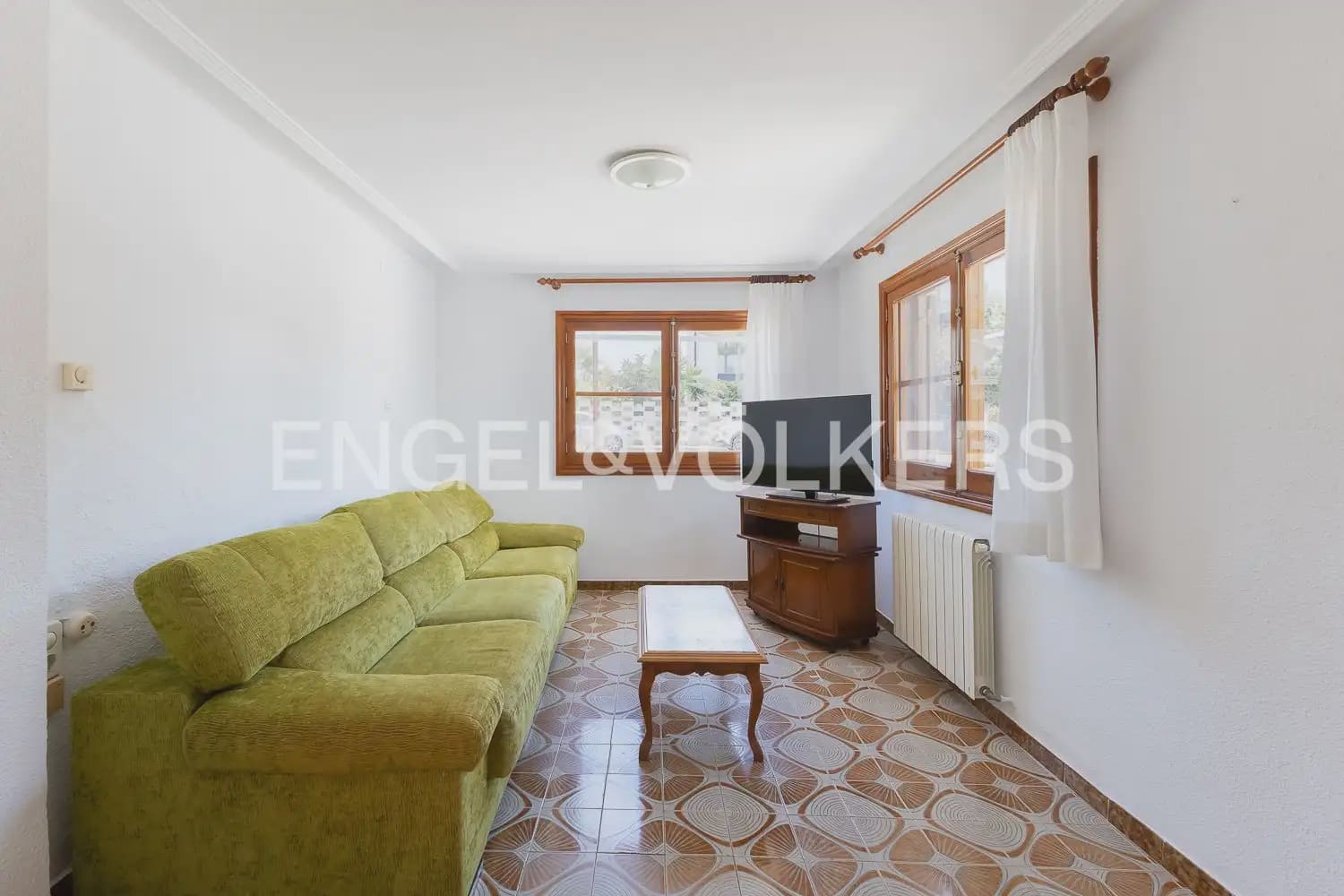3 bedroom Bungalow for rent in Sagunto / Sagunt with garage - € 1,200 (Ref: 9898106)