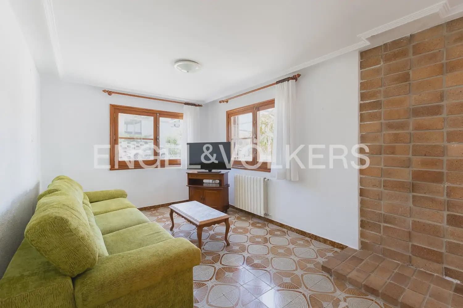 3 bedroom Bungalow for rent in Sagunto / Sagunt with garage - € 1,200 (Ref: 9898106)
