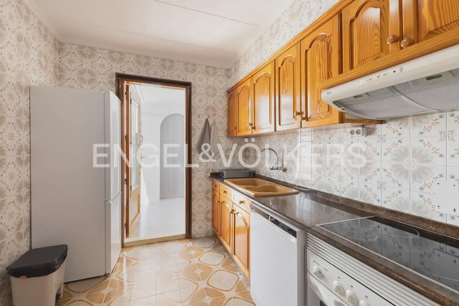 3 bedroom Bungalow for rent in Sagunto / Sagunt with garage - € 1,200 (Ref: 9898106)
