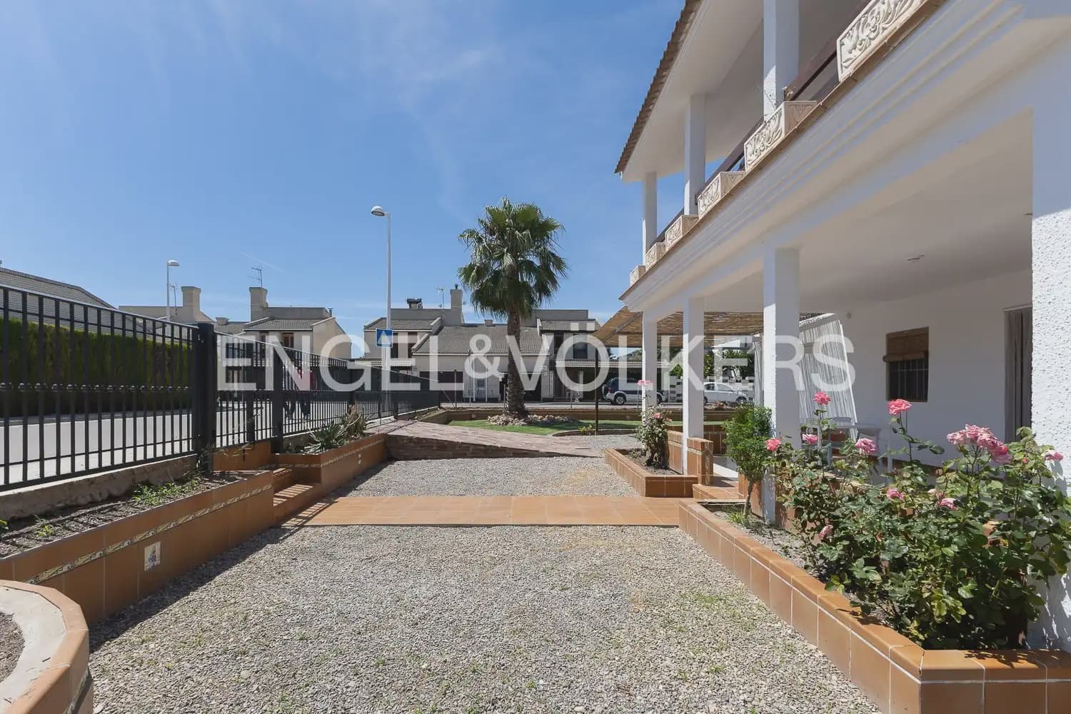 3 bedroom Bungalow for rent in Sagunto / Sagunt with garage - € 1,200 (Ref: 9898106)