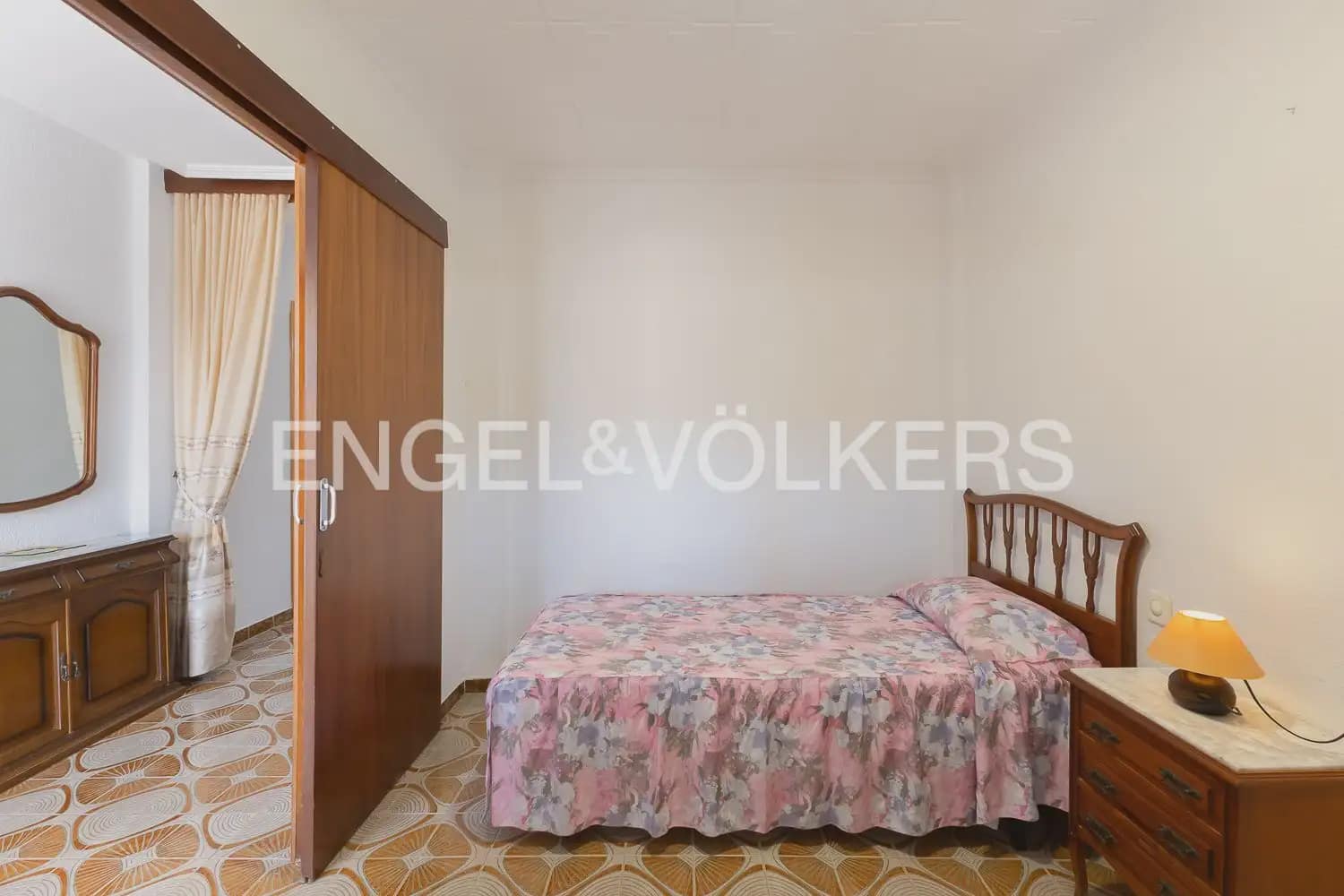 3 bedroom Bungalow for rent in Sagunto / Sagunt with garage - € 1,200 (Ref: 9898106)