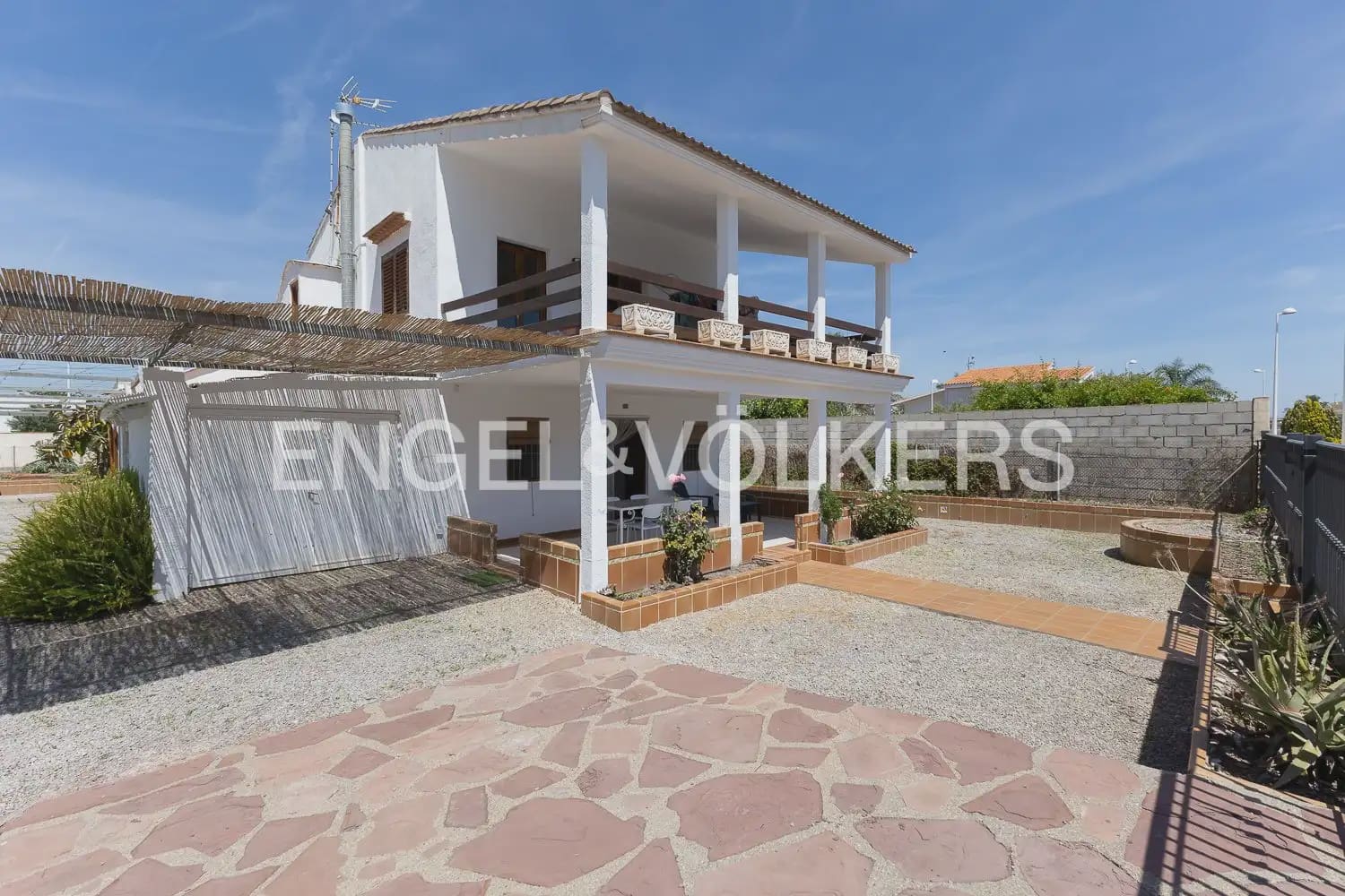 3 bedroom Bungalow for rent in Sagunto / Sagunt with garage - € 1,200 (Ref: 9898106)