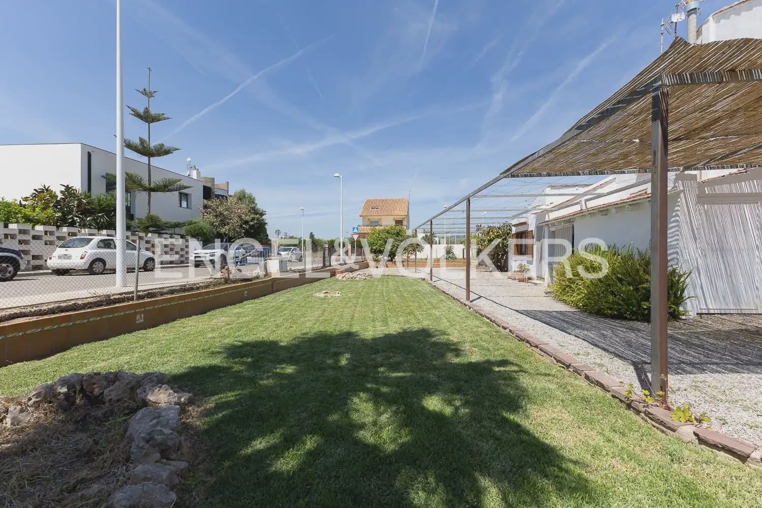 3 bedroom Bungalow for rent in Sagunto / Sagunt with garage - € 1,200 (Ref: 9898106)