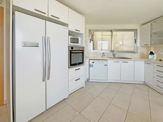 3 bedroom Villa for rent in Faro de Cullera, Cullera with pool garage - € 13,000 (Ref: 9898107)