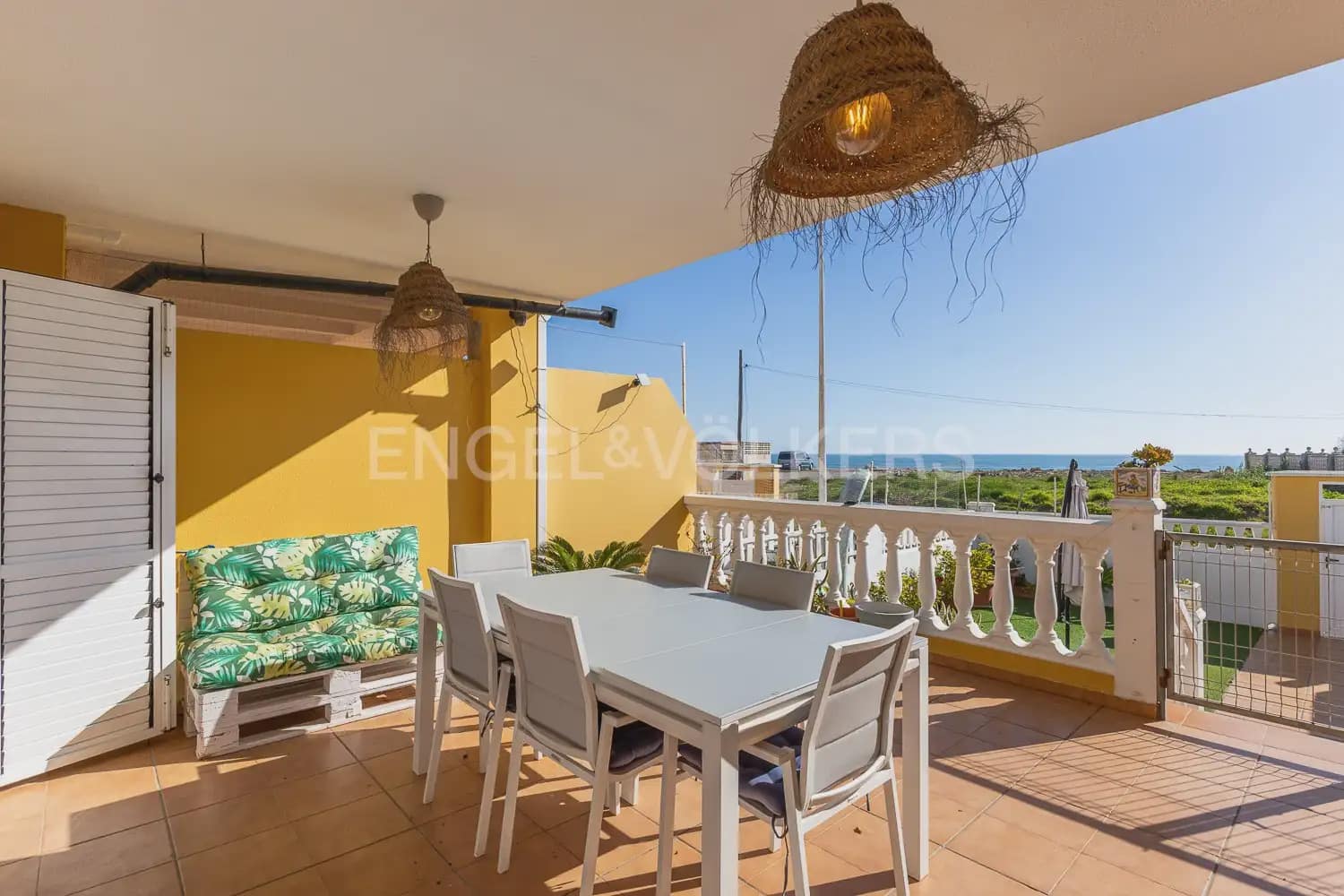 4 bedroom Terraced Villa for rent in Cullera with pool garage - € 4,500 (Ref: 9898108)
