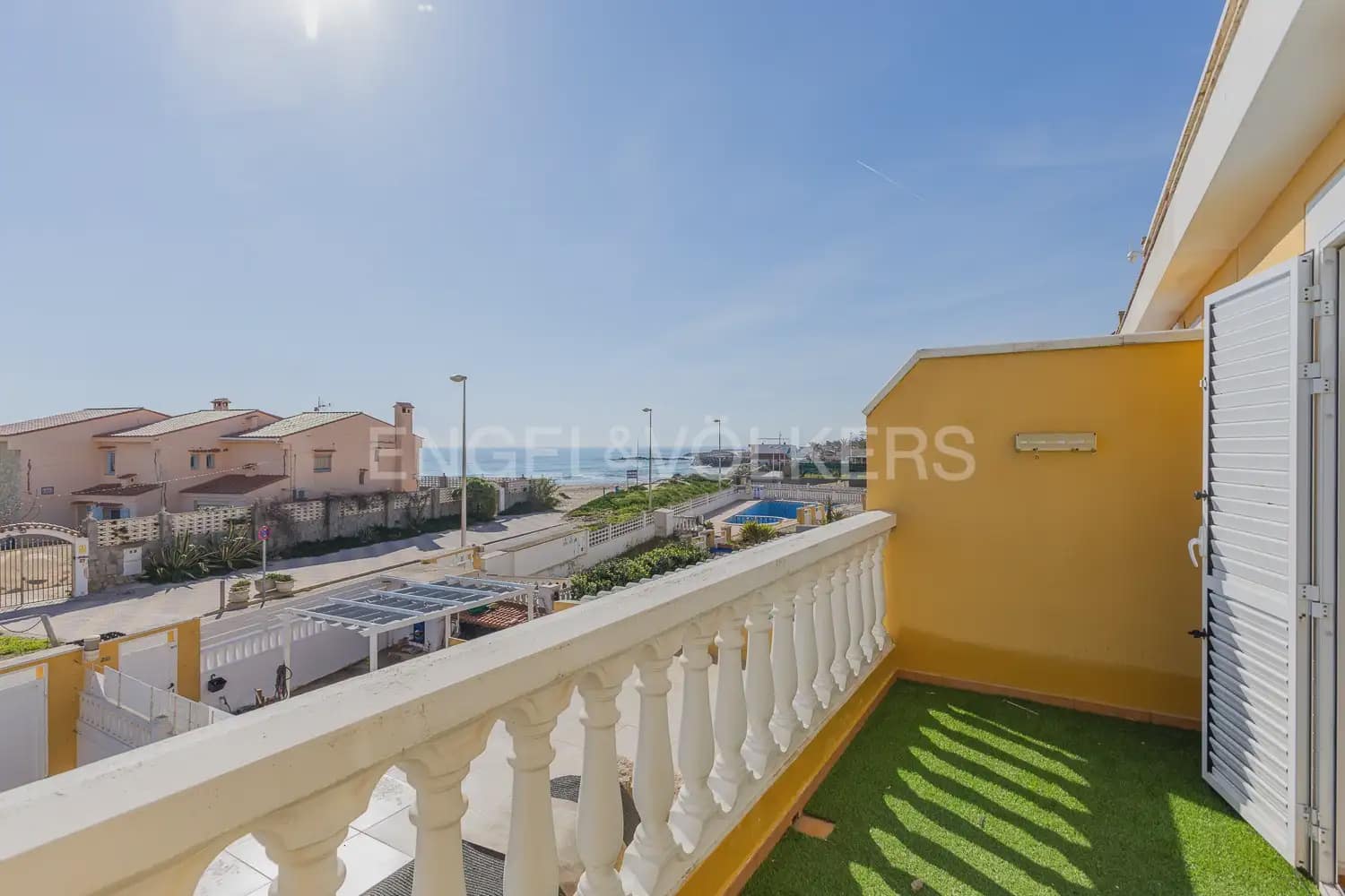 4 bedroom Terraced Villa for rent in Cullera with pool garage - € 4,500 (Ref: 9898108)