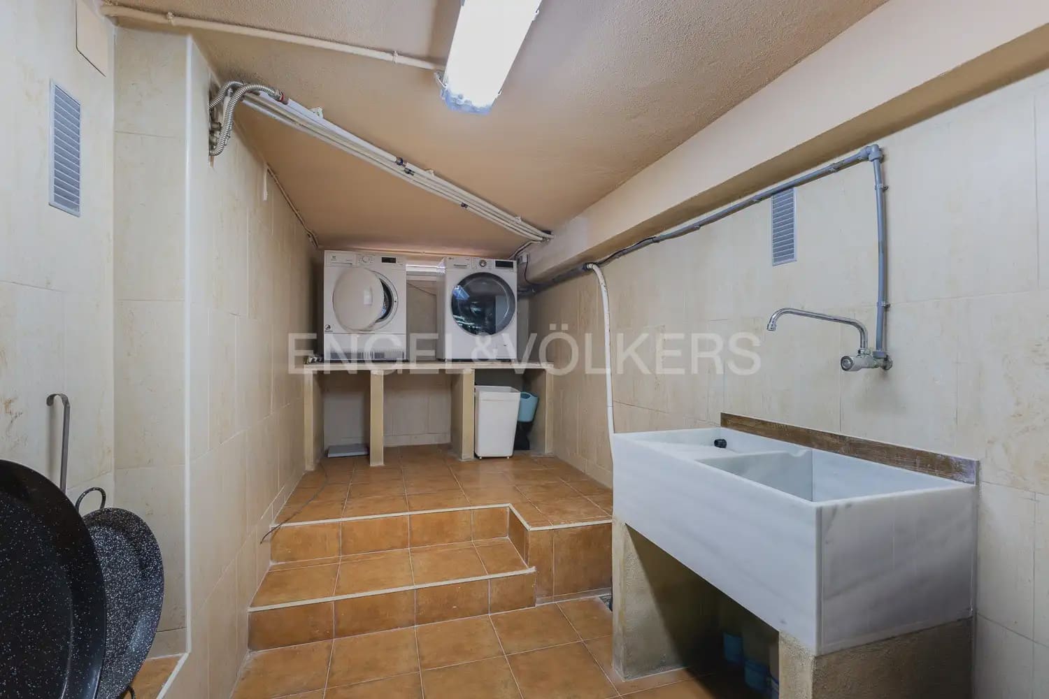4 bedroom Terraced Villa for rent in Cullera with pool garage - € 4,500 (Ref: 9898108)