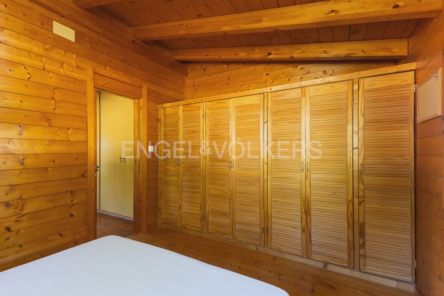 3 bedroom Finca/Country House for sale in Montserrat - € 375,000 (Ref: 9898109)