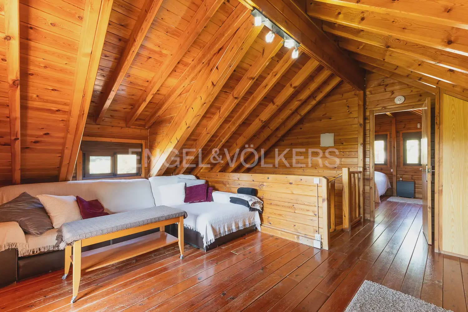 3 bedroom Finca/Country House for sale in Montserrat - € 375,000 (Ref: 9898109)