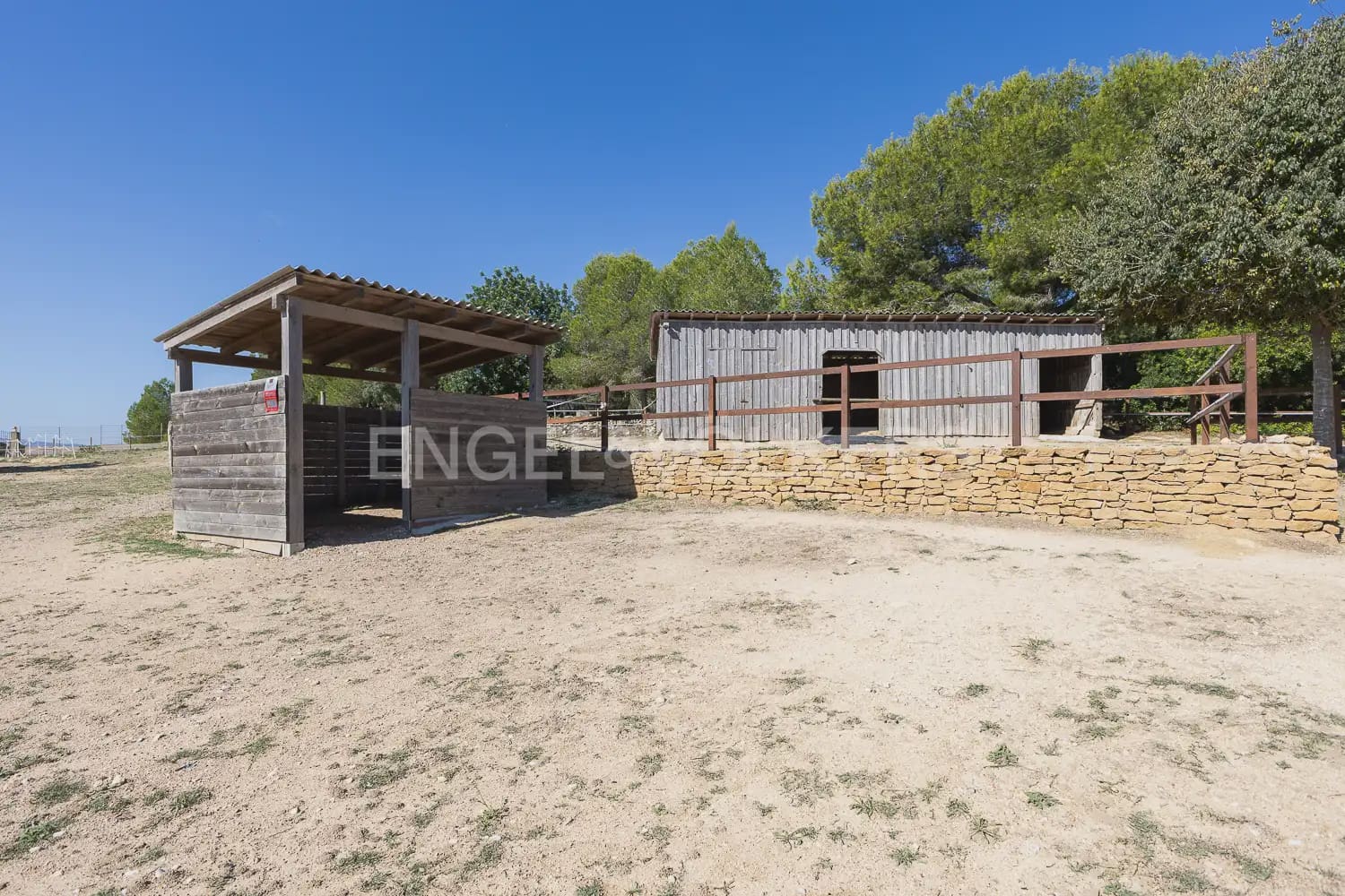 3 bedroom Finca/Country House for sale in Montserrat - € 375,000 (Ref: 9898109)