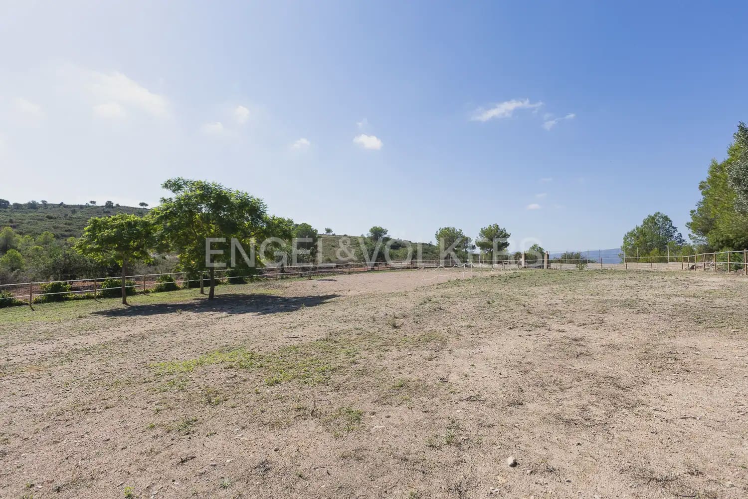 3 bedroom Finca/Country House for sale in Montserrat - € 375,000 (Ref: 9898109)