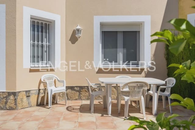 2 bedroom Terraced Villa for rent in Oliva Pueblo, Oliva with pool - € 1,500 (Ref: 9898110)