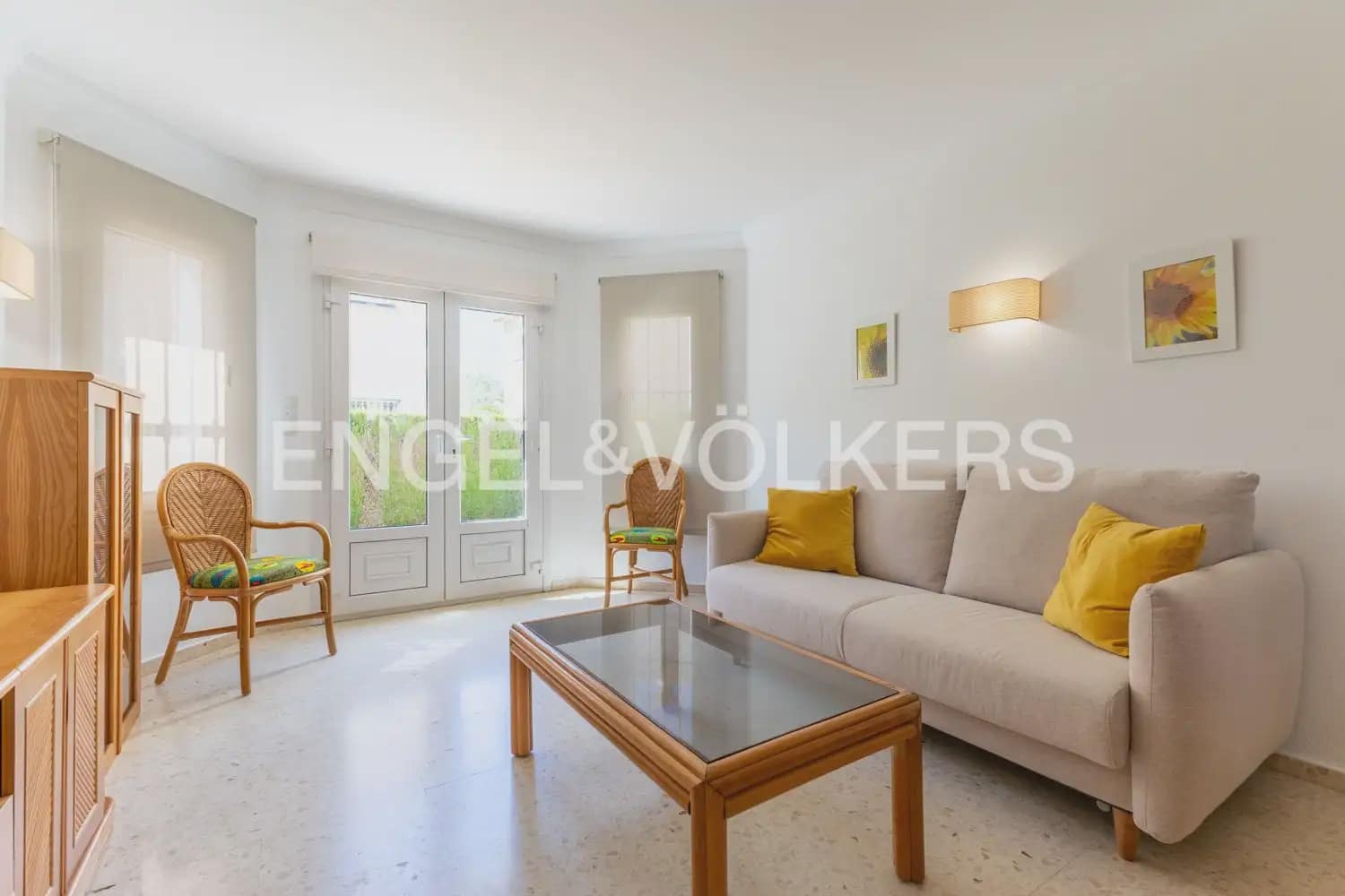 2 bedroom Terraced Villa for rent in Oliva with pool - € 1,500 (Ref: 9898110)