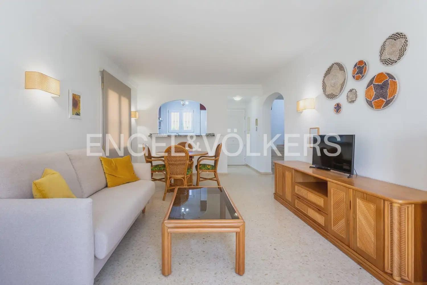 2 bedroom Terraced Villa for rent in Oliva with pool - € 1,500 (Ref: 9898110)
