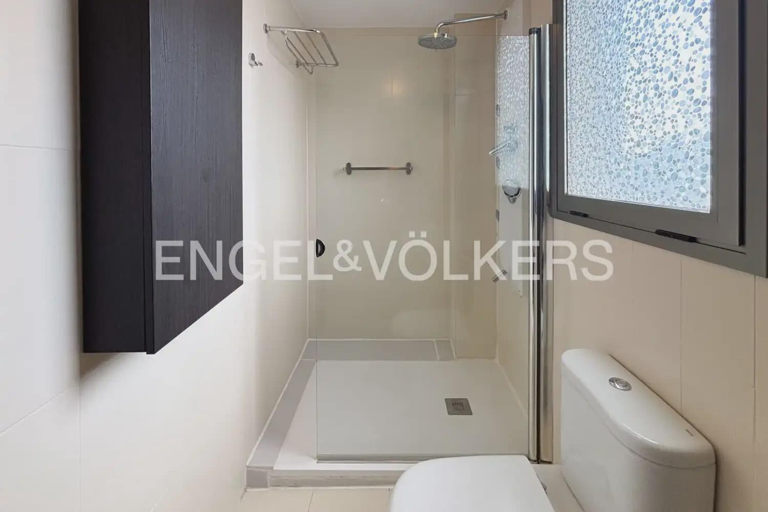 3 slaapkamer Rijtjeshuis te huur in Betera met zwembad garage - € 2.300 (Ref: 9898111)