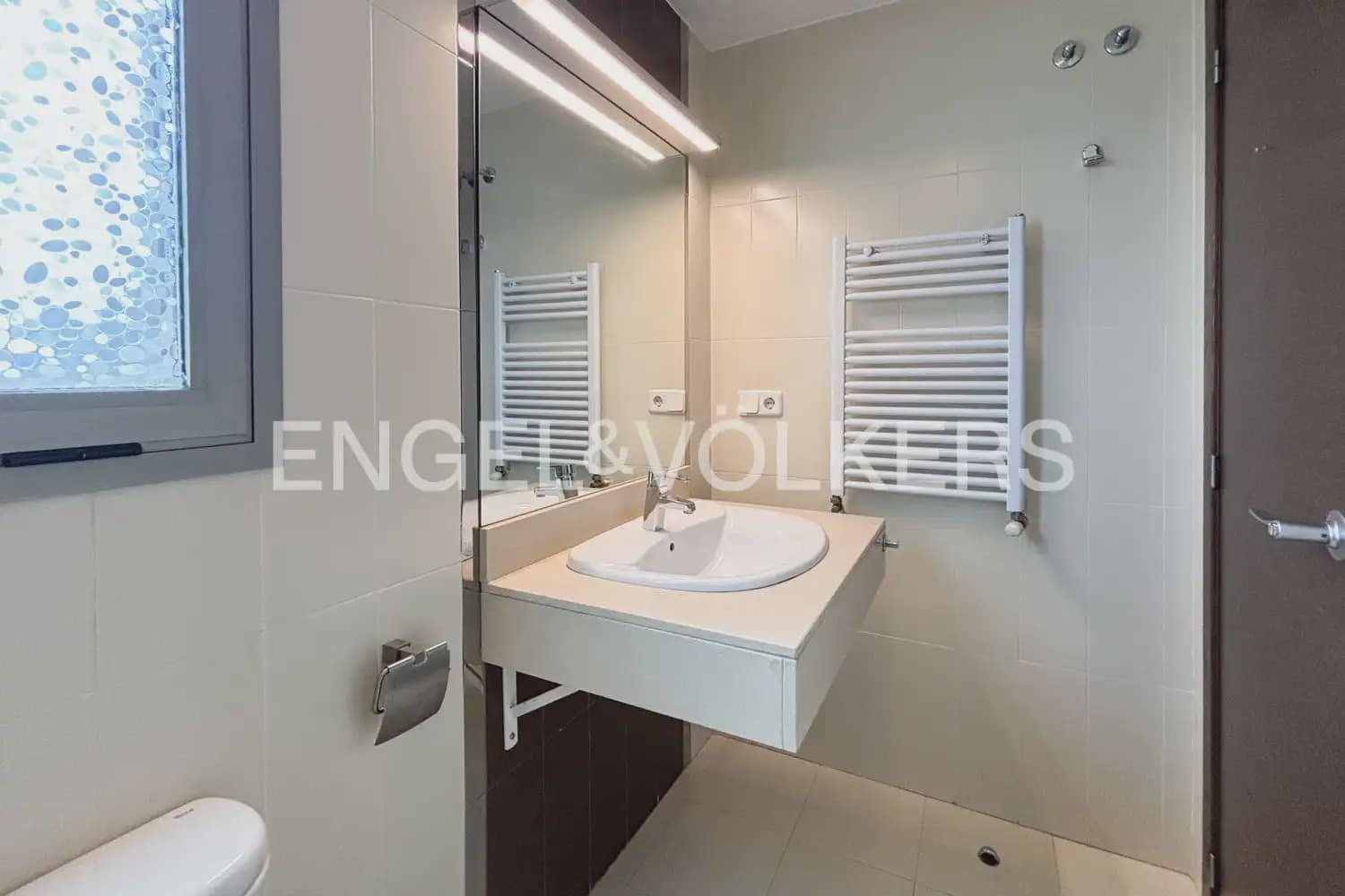 3 slaapkamer Rijtjeshuis te huur in Betera met zwembad garage - € 2.300 (Ref: 9898111)