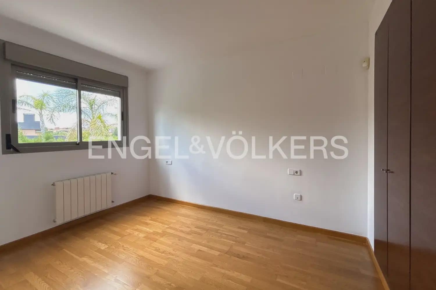 3 slaapkamer Rijtjeshuis te huur in Betera met zwembad garage - € 2.300 (Ref: 9898111)