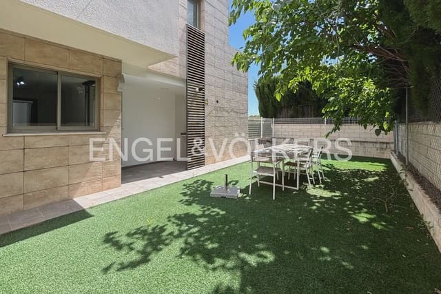 Villa/Maison Mitoyenne de 3 chambres à louer à Bétera avec piscine garage - 2 300 € (Ref: 9898111)