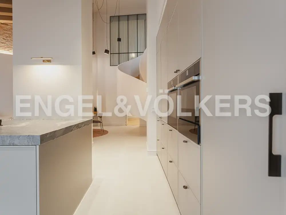4 slaapkamer Penthouse te huur in Valencia stad - € 10.000 (Ref: 9898113)