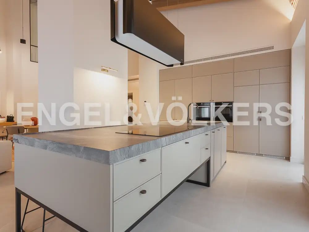 4 slaapkamer Penthouse te huur in Valencia stad - € 10.000 (Ref: 9898113)