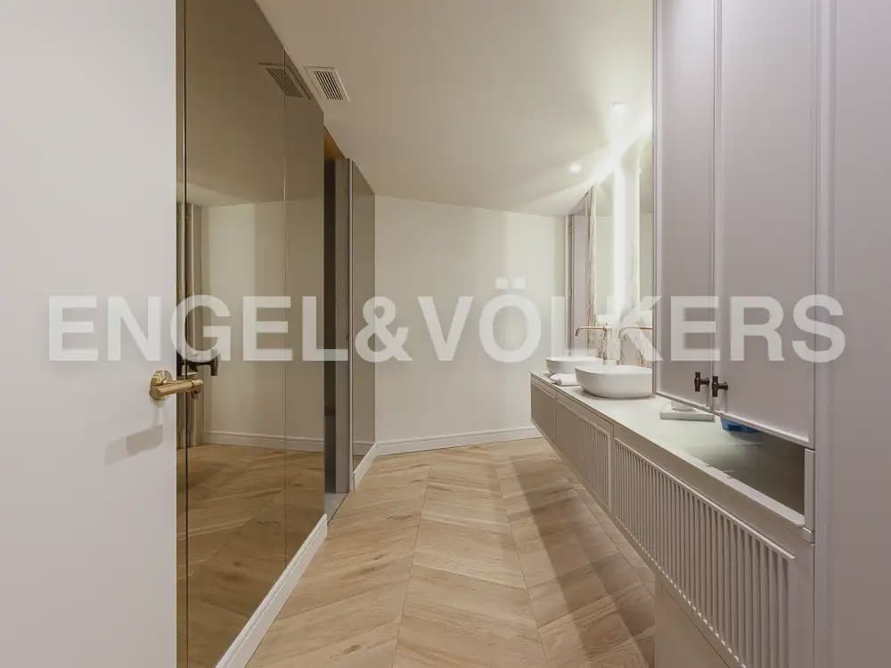 4 slaapkamer Penthouse te huur in Valencia stad - € 10.000 (Ref: 9898113)