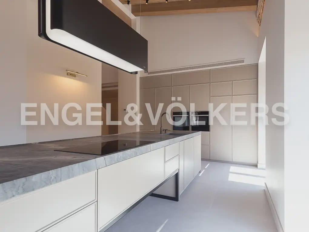 4 slaapkamer Penthouse te huur in Valencia stad - € 10.000 (Ref: 9898113)