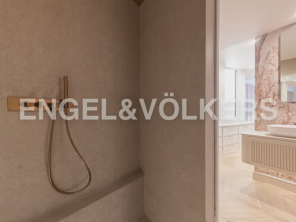 4 slaapkamer Penthouse te huur in Valencia stad - € 10.000 (Ref: 9898113)