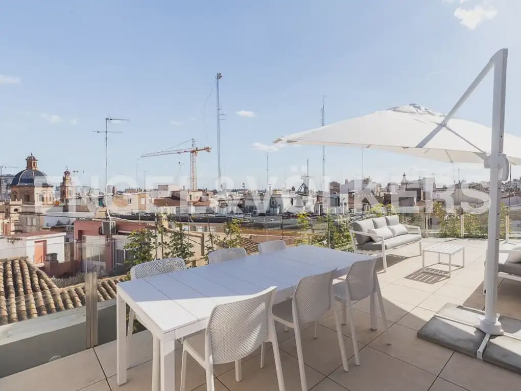 4 slaapkamer Penthouse te huur in Valencia stad - € 10.000 (Ref: 9898113)
