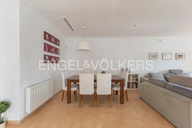 3 bedroom Villa for rent in Olocau with pool garage - € 1,850 (Ref: 9898114)