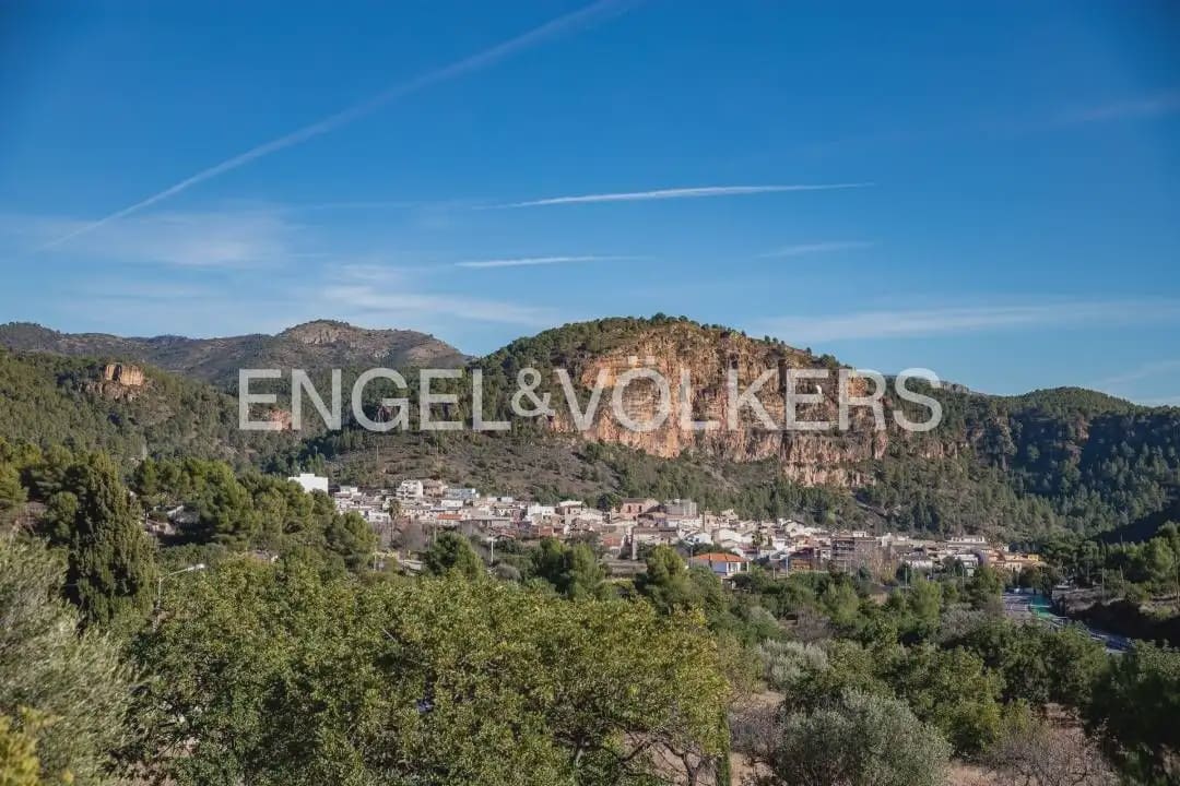 3 bedroom Villa for rent in Olocau with pool garage - € 1,850 (Ref: 9898114)