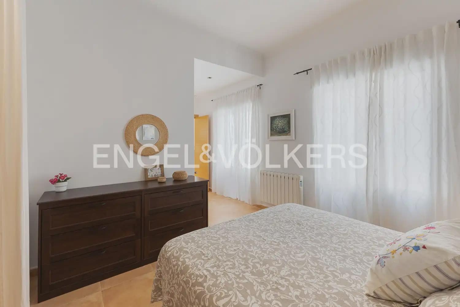 3 bedroom Villa for rent in Olocau with pool garage - € 1,850 (Ref: 9898114)