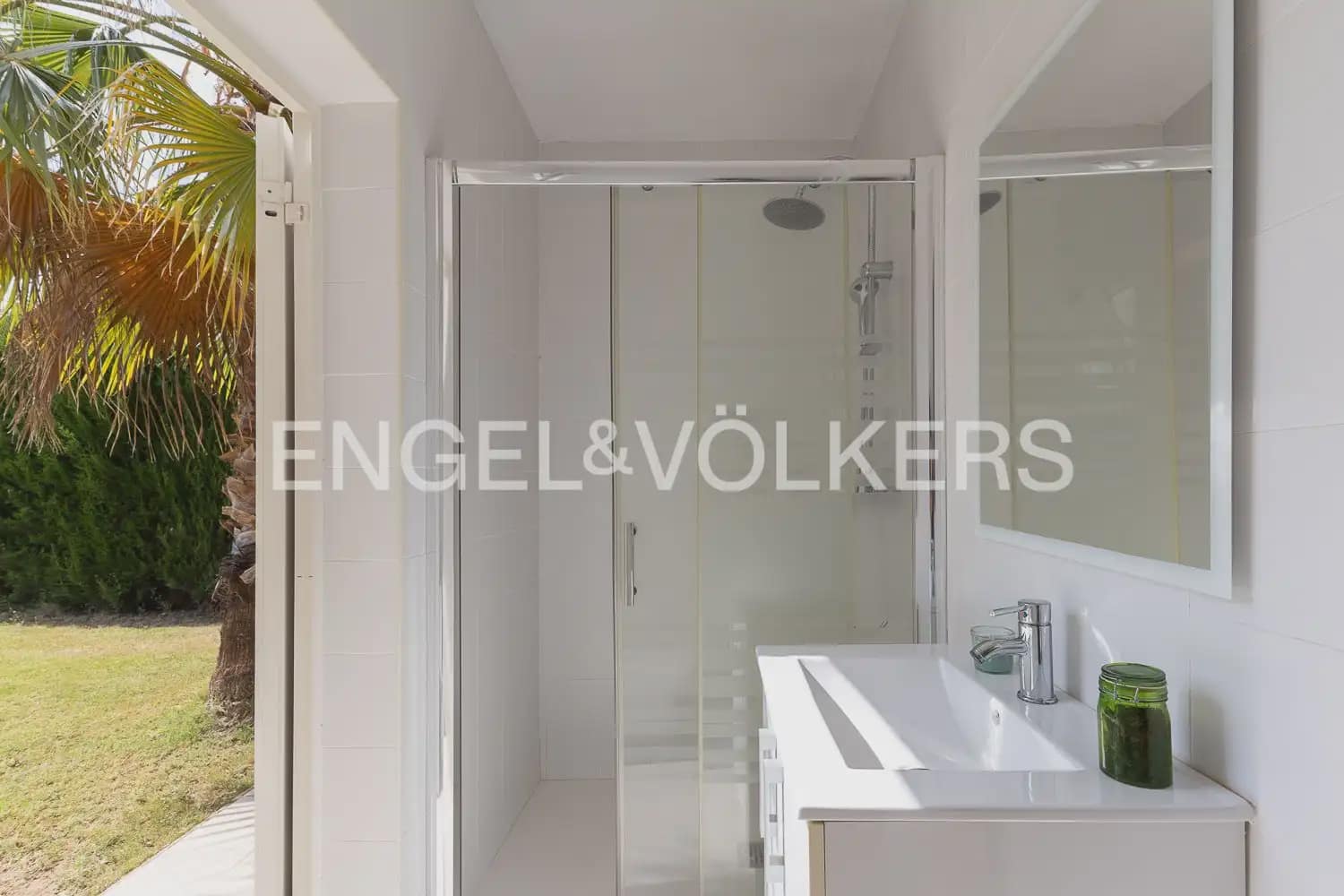 3 bedroom Villa for rent in Olocau with pool garage - € 1,850 (Ref: 9898114)