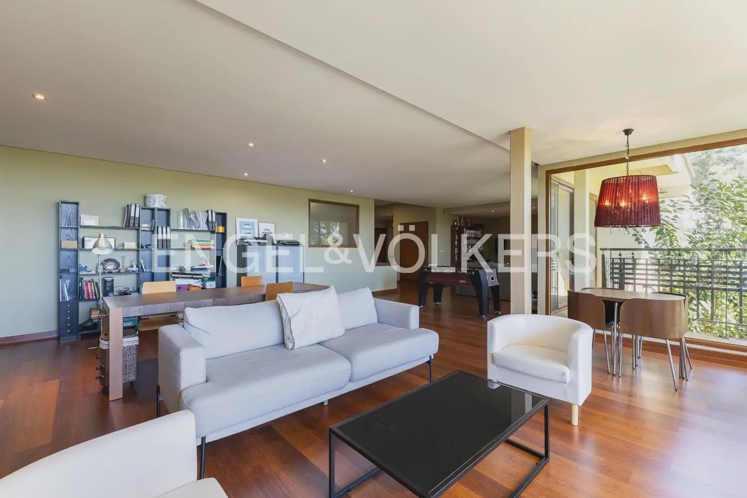 5 soveværelse Villa til salg i Chiva med garage - € 720.000 (Ref: 9898115)
