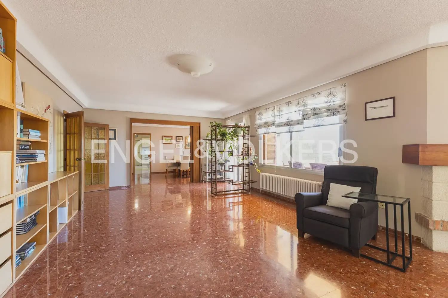 5 soveværelse Villa til salg i Chiva med garage - € 720.000 (Ref: 9898115)