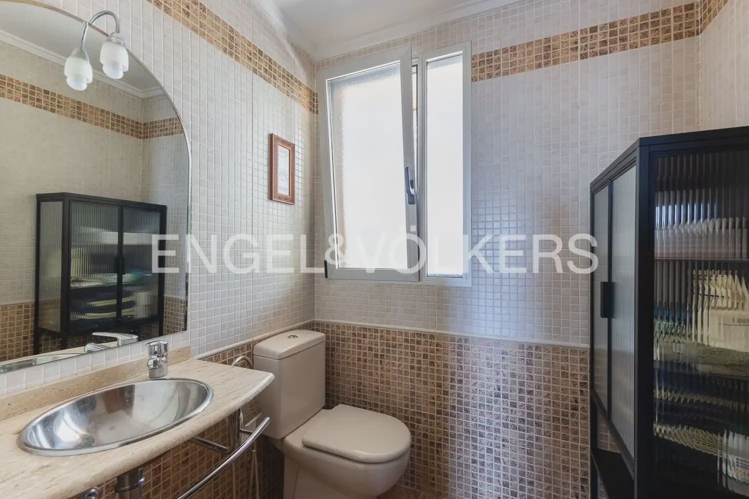 5 soveværelse Villa til salg i Chiva med garage - € 720.000 (Ref: 9898115)