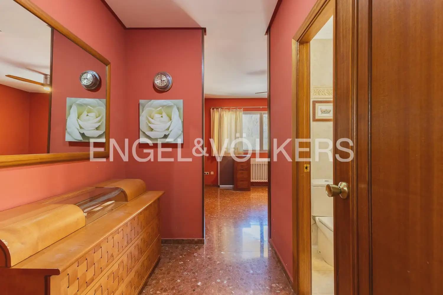 5 soveværelse Villa til salg i Chiva med garage - € 720.000 (Ref: 9898115)