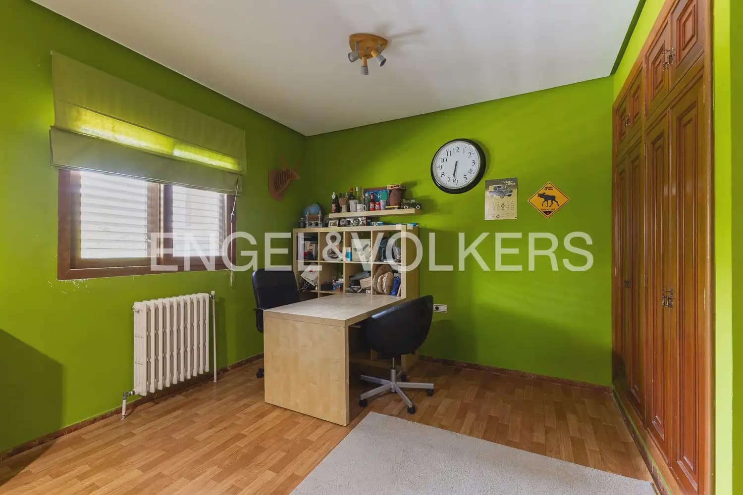 5 soveværelse Villa til salg i Chiva med garage - € 720.000 (Ref: 9898115)