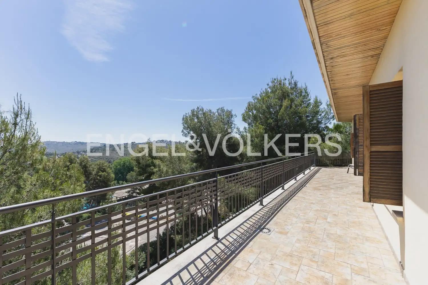 5 soveværelse Villa til salg i Chiva med garage - € 720.000 (Ref: 9898115)