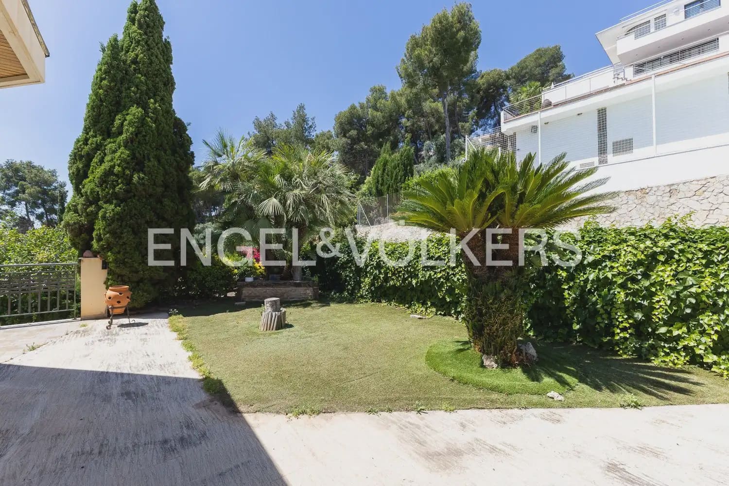 5 soveværelse Villa til salg i Chiva med garage - € 720.000 (Ref: 9898115)